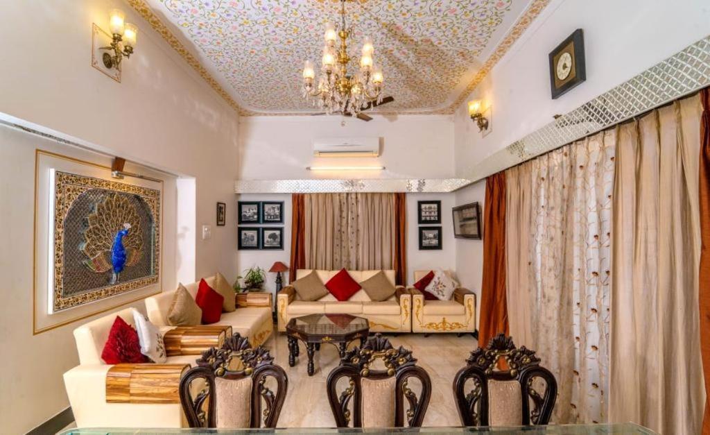 Santosh Villa - The House Of Antiques And Art Udaipur Exterior foto