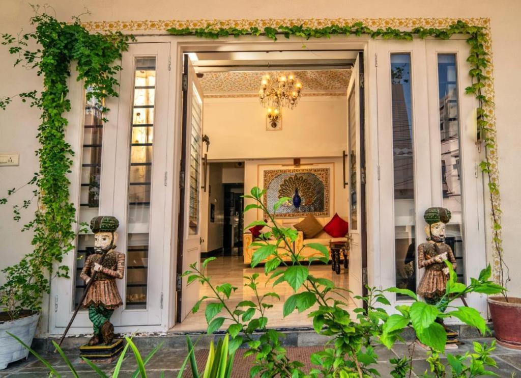 Santosh Villa - The House Of Antiques And Art Udaipur Exterior foto