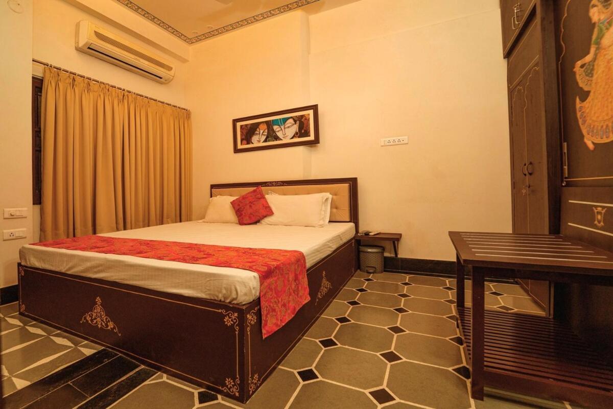 Santosh Villa - The House Of Antiques And Art Udaipur Exterior foto