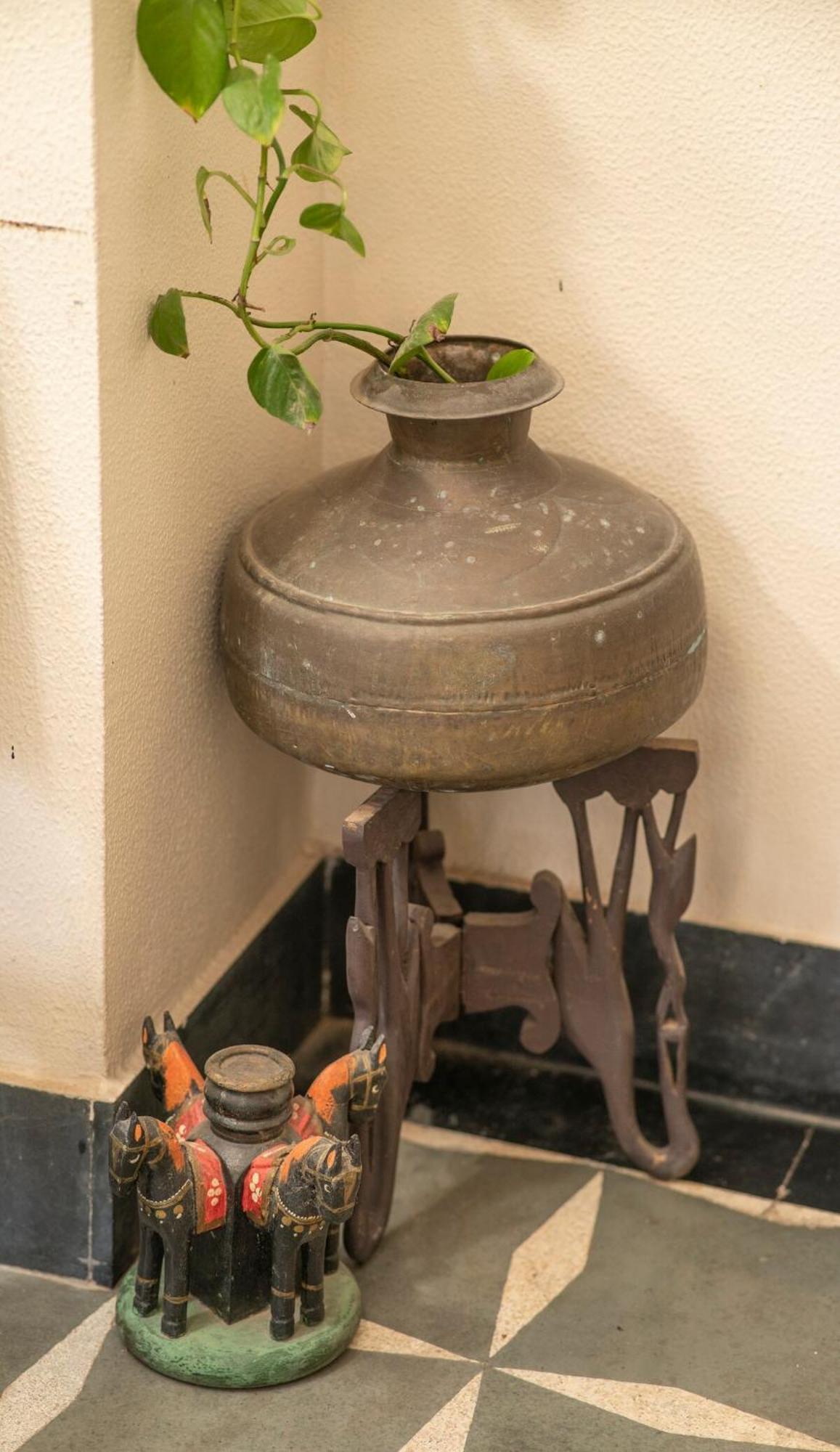 Santosh Villa - The House Of Antiques And Art Udaipur Exterior foto