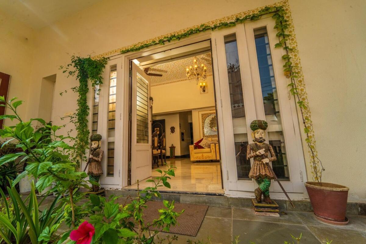 Santosh Villa - The House Of Antiques And Art Udaipur Exterior foto